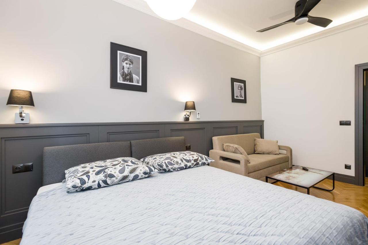 Luxury Apartment At The Main Square Krakow Dış mekan fotoğraf